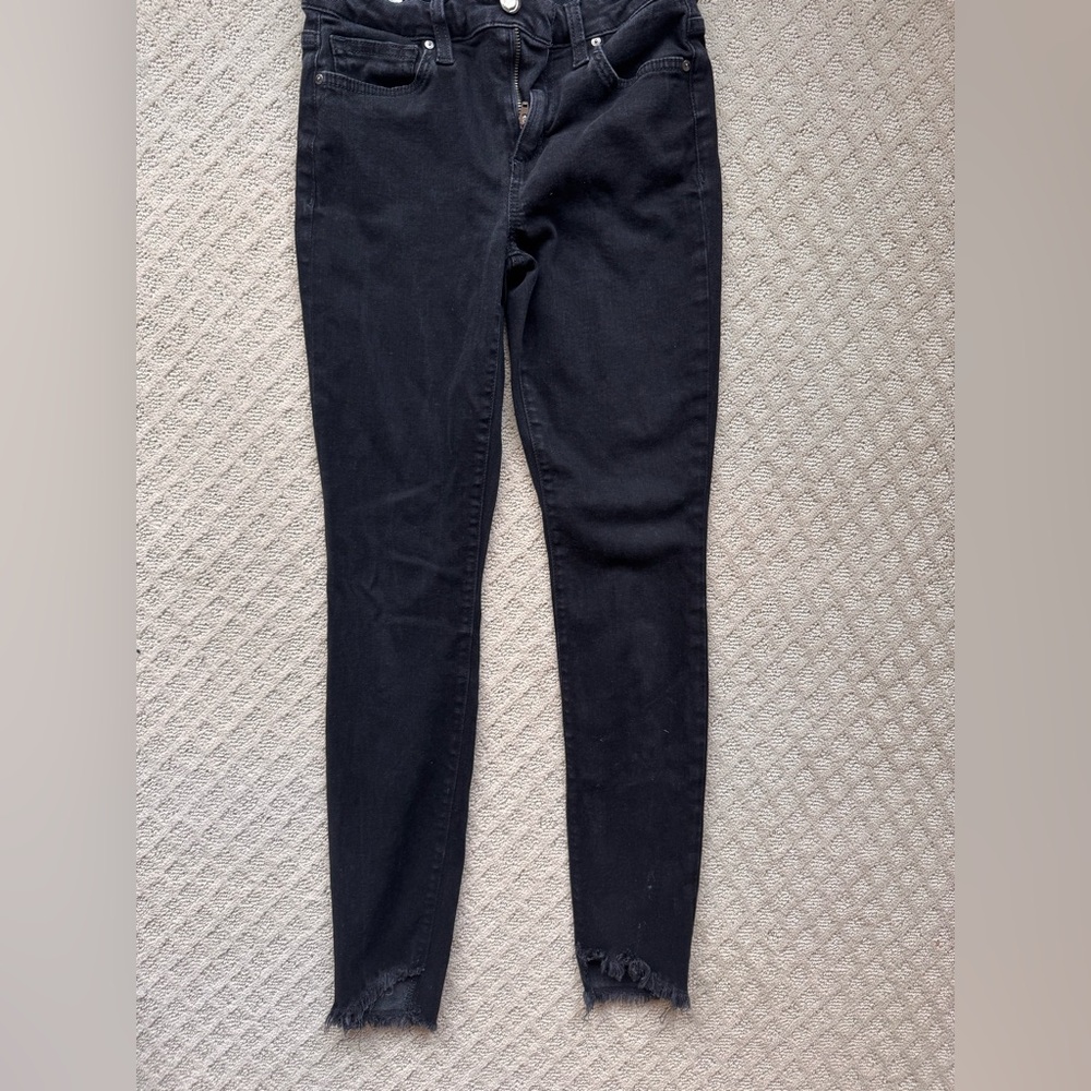 Joe’s Jeans Skinny Ankle Black Distressed Hem size 26